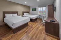 Extended Suites Tijuana Macroplaza Отели рядом с достопримечательностью «Парк Ломас де Сан Педро»