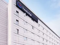 Travelodge London Feltham Hotels near Heathrow Airport