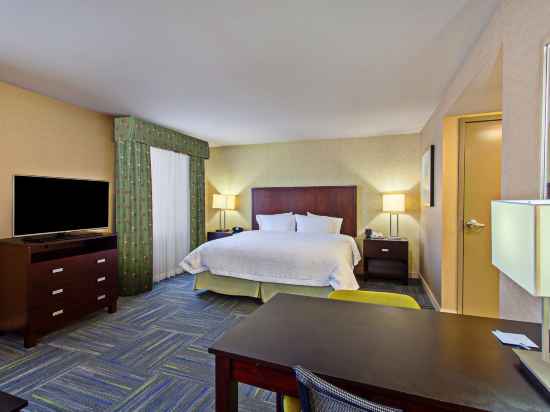 Hampton Inn & Suites Merced Rooms