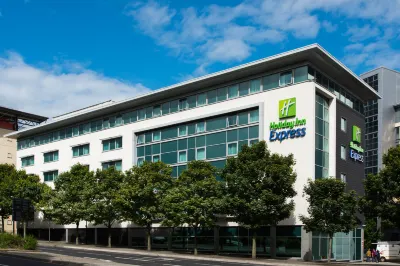 Holiday Inn Express Newcastle City Centre Hotels near Newcastle Castle