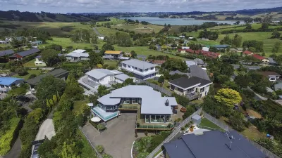 Tahi Lodge - Matakana Coast