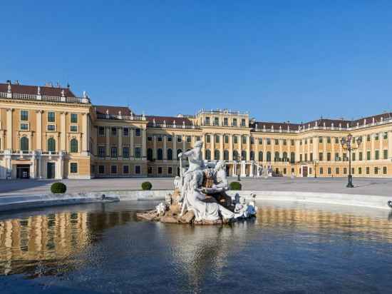 Schloß Schönbrunn Grand Suite Hotel Exterior