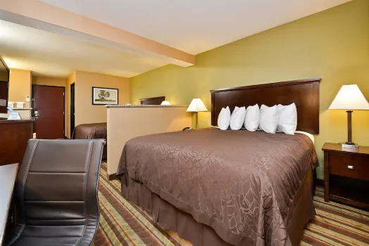 Best Western Wilsonville Inn  Suites Hotels near Bullwinkle's Entertainment