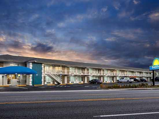 Days Inn by Wyndham Apopka/Orlando Hotel Exterior