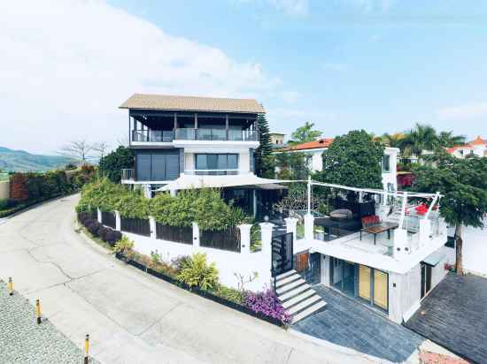 Red Coral Hotel Exterior