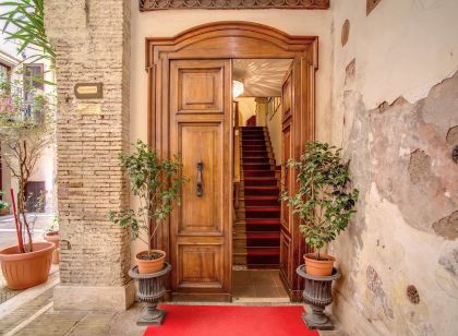 Navona Gallery Suites