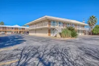 Americas Best Value Inn Uvalde Hotels near Uvalde