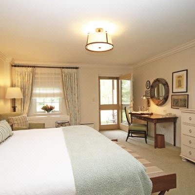 Deluxe Resort Room 1 King Boar's Head Resort Promo Code