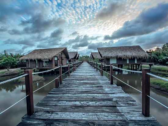 Suriya Resort Hotel Exterior