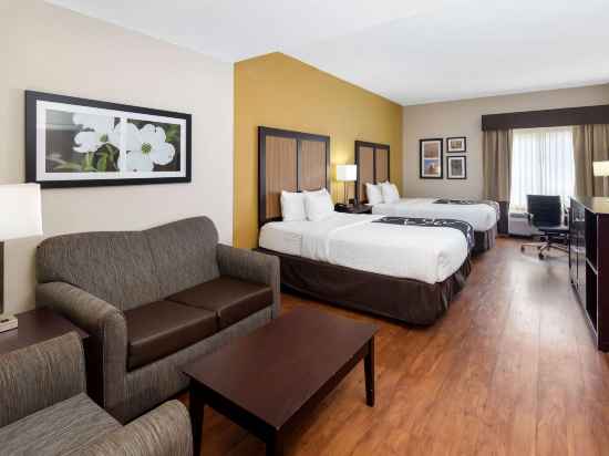 La Quinta Inn & Suites by Wyndham LaGrange / I-85 Rooms