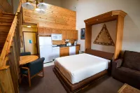 The Inn at Silvercreek Hotels near Shadow Mountain Lake