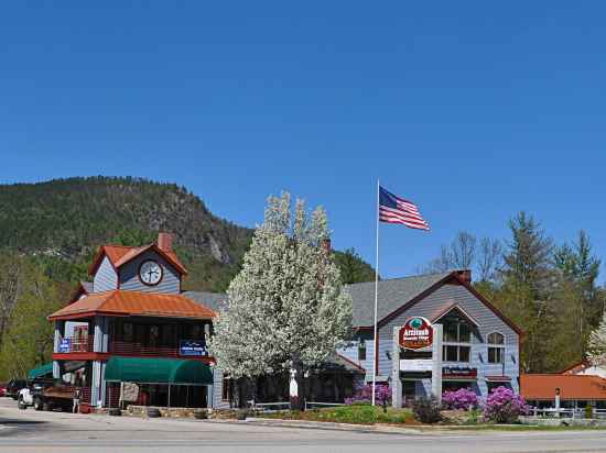 Attitash Mountain Village Hotel Exterior