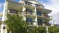 Perkovic Ana Hotels in Kastel Stafilic