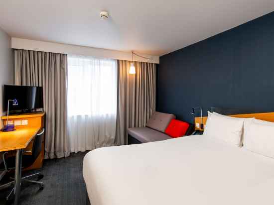 Holiday Inn Express Peterborough Rooms