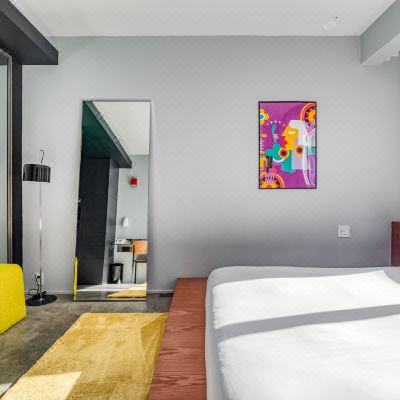 Deluxe Room Selina Chelsea Promo Code