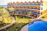 Carols Beau Rivage Hotel Hotels near El llido beach