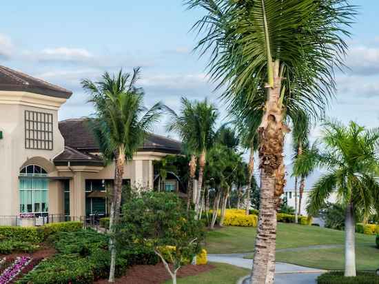 GreenLinks Golf Villas at Lely Resort Hotel Exterior