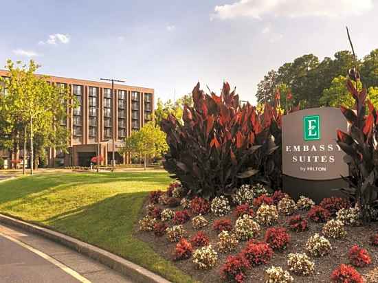 Embassy Suites by Hilton Richmond Hotel Exterior