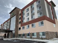 Holiday Inn Express & Suites Denver - Aurora Medical Campus Hotels near Lady Foot Locker