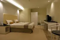 Hotel Gajahmada ポンティアナのホテル