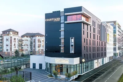 Courtyard Paris Creteil Hotels in Villeneuve-Saint-Georges