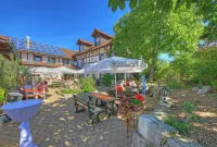 Kuchalber Hof Hotels in der Nähe von Schloss Donzdorf (Sehenswürdigkeit - nicht Restaurant)