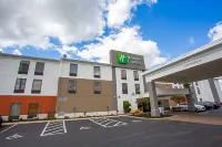 Holiday Inn Express Wilmington Hotels near Sugartree Mill Co