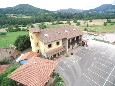 Conjunto Hotelero la Pasera Hotels in Cangas de Onis