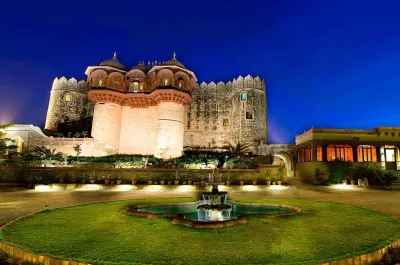 Fort Khejarla, Jodhpur Hotels near rajdhani library