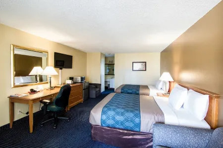 Econo Lodge Inn & Suites