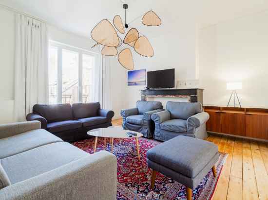 Entire House - 3 Bedroom Duplex Center of Trendy St Gilles Rooms