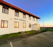 Bank Guesthouse by Kef Airport Hotels in Keflavík