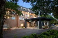 Courtyard Lafayette Airport โรงแรมใกล้Legacy Park