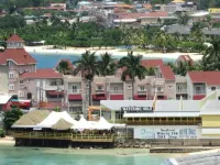 Fisherman's Point Resort Hotels near Calypso Cove