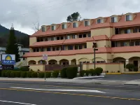 Yosemite Sierra Inn