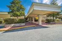 Quality Inn & Suites Conference Center Statesboro Historic District