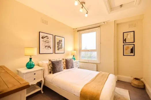 The Peckham Hideaway - Bright 3BDR Flat Hotels near Peckham Rye