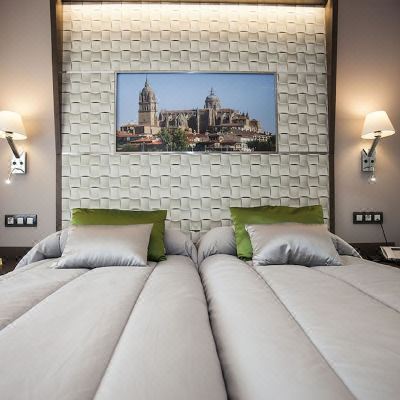 Standard Twin Room Hostal Barcelona Promo Code