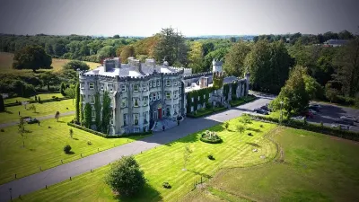 Ballyseede Castle Отели рядом с достопримечательностью «Музей графства Керри»