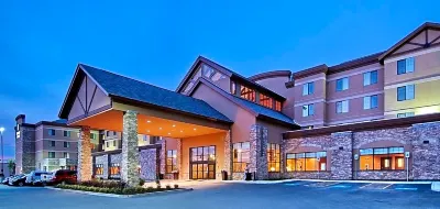 Embassy Suites by Hilton Anchorage Hotels near Lake Otis Buffer Park North