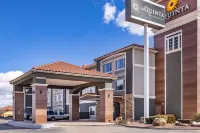 La Quinta Inn & Suites by Wyndham Gallup Hotels near Gallup Flea Market