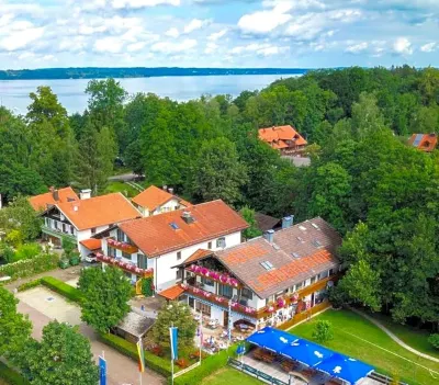 Hotel Landgasthof Schöntag & Steak House Hotels in Berg am Starnberger See