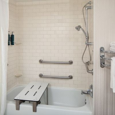 Mobility Accessible Two Double Room with Bathtub DoubleTree by Hilton Silver Spring Washington DC North Promo Code