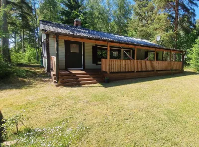 Well-Equipped Beachside Cottage Hotels near Kevershäll