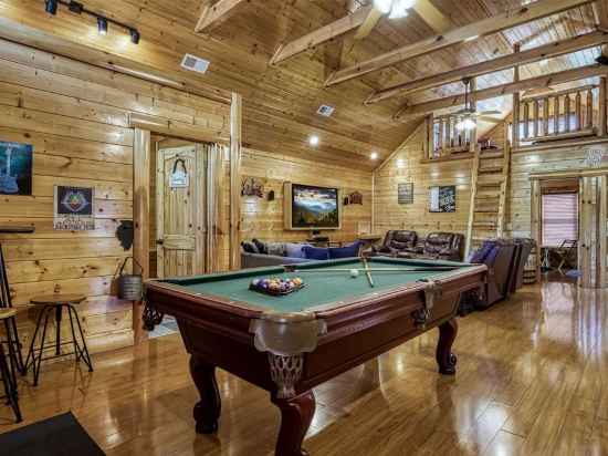 Prestigious Luxury Pool Game Room Mtn Views Fitness & Recreational Facilities