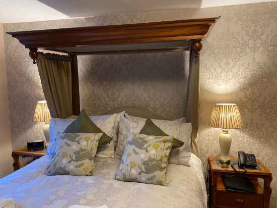 The Royal Oak Inn Rooms