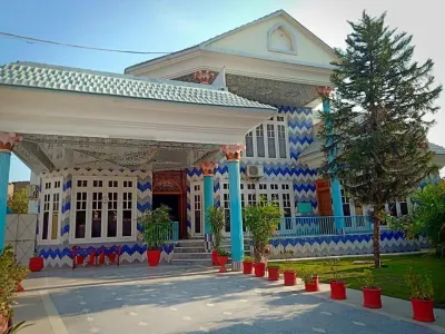 Shahi Palace Guest House Hotels near Hayatabad Shalman Park