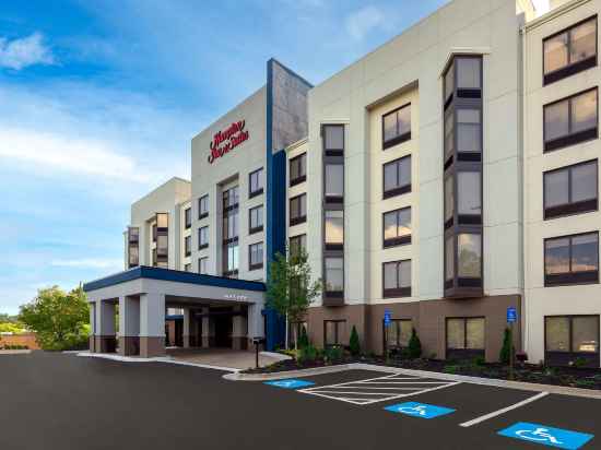 Hampton Inn & Suites by Hilton Alpharetta Roswell Hotel Exterior