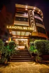 La Hotel Metro Near BKC Отели рядом с достопримечательностью «Ганга Мата Удгиан»