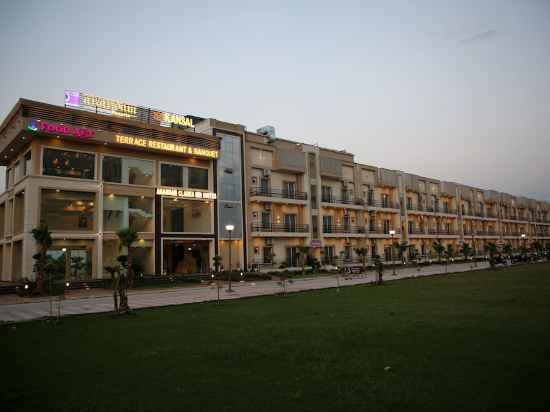 Anandam Clarks Inn Suites Vrindavan Hotel Exterior